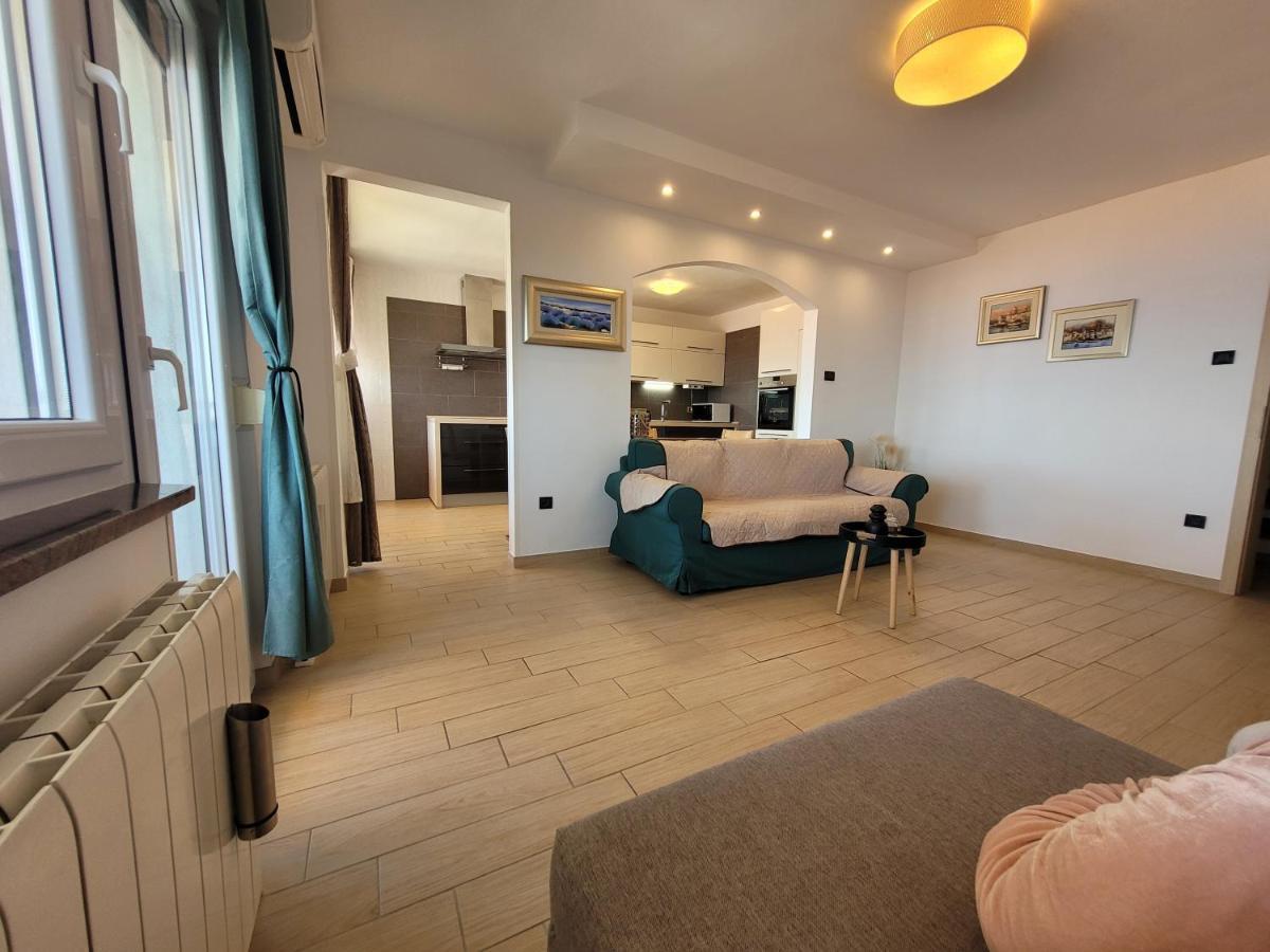 Apartment Karla 里耶卡 外观 照片